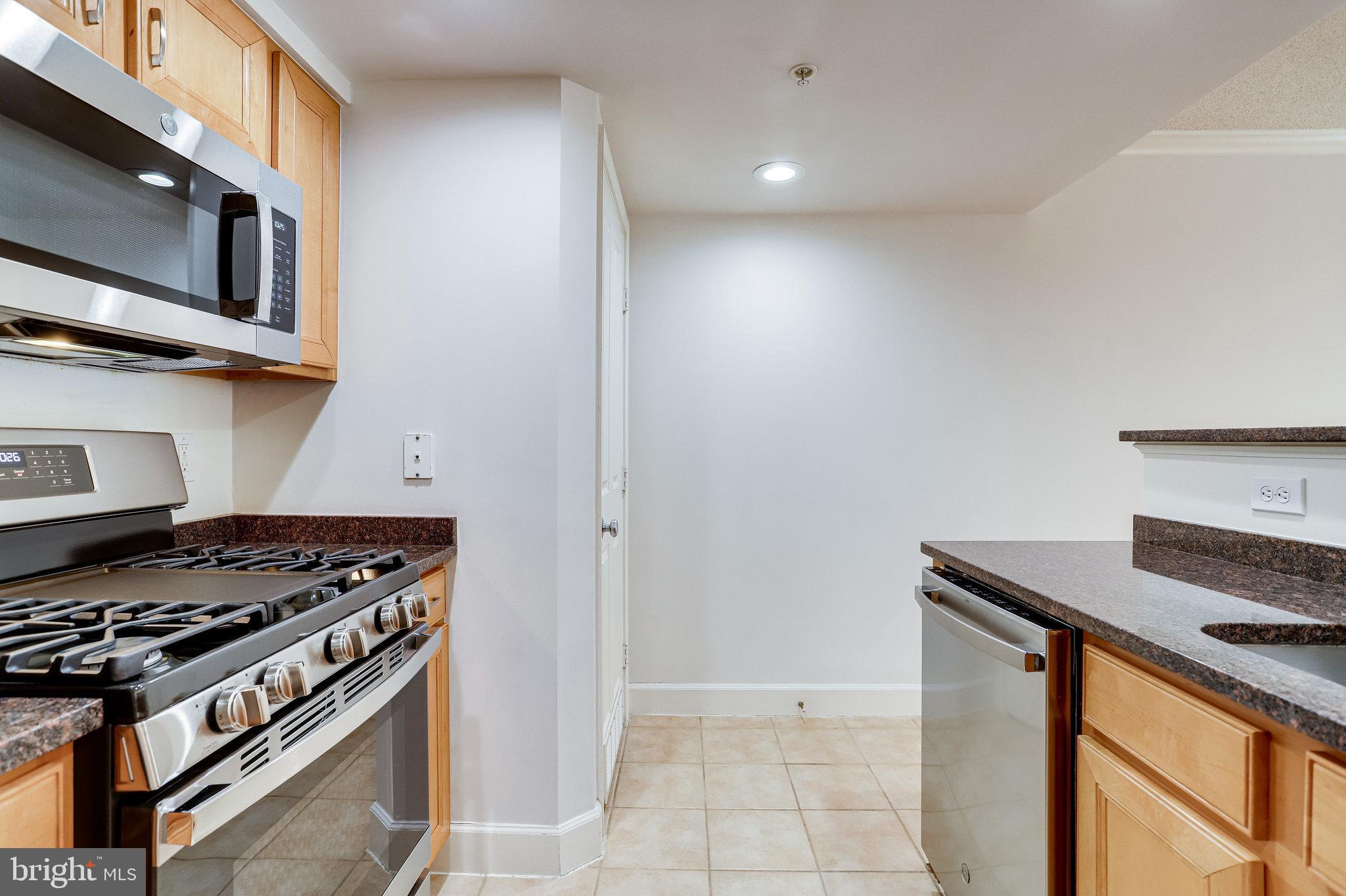 CLARENDON - Residential