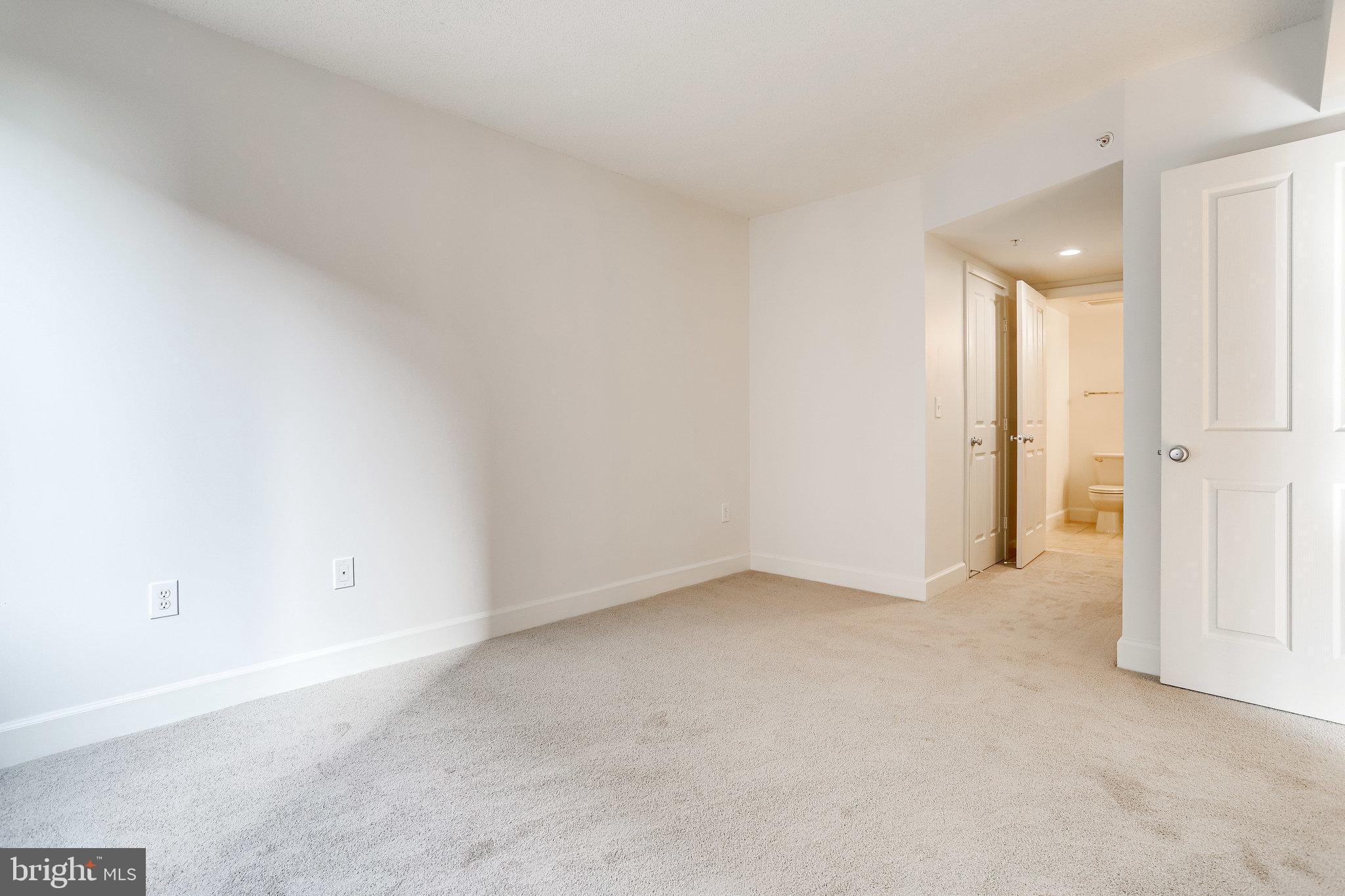 CLARENDON - Residential