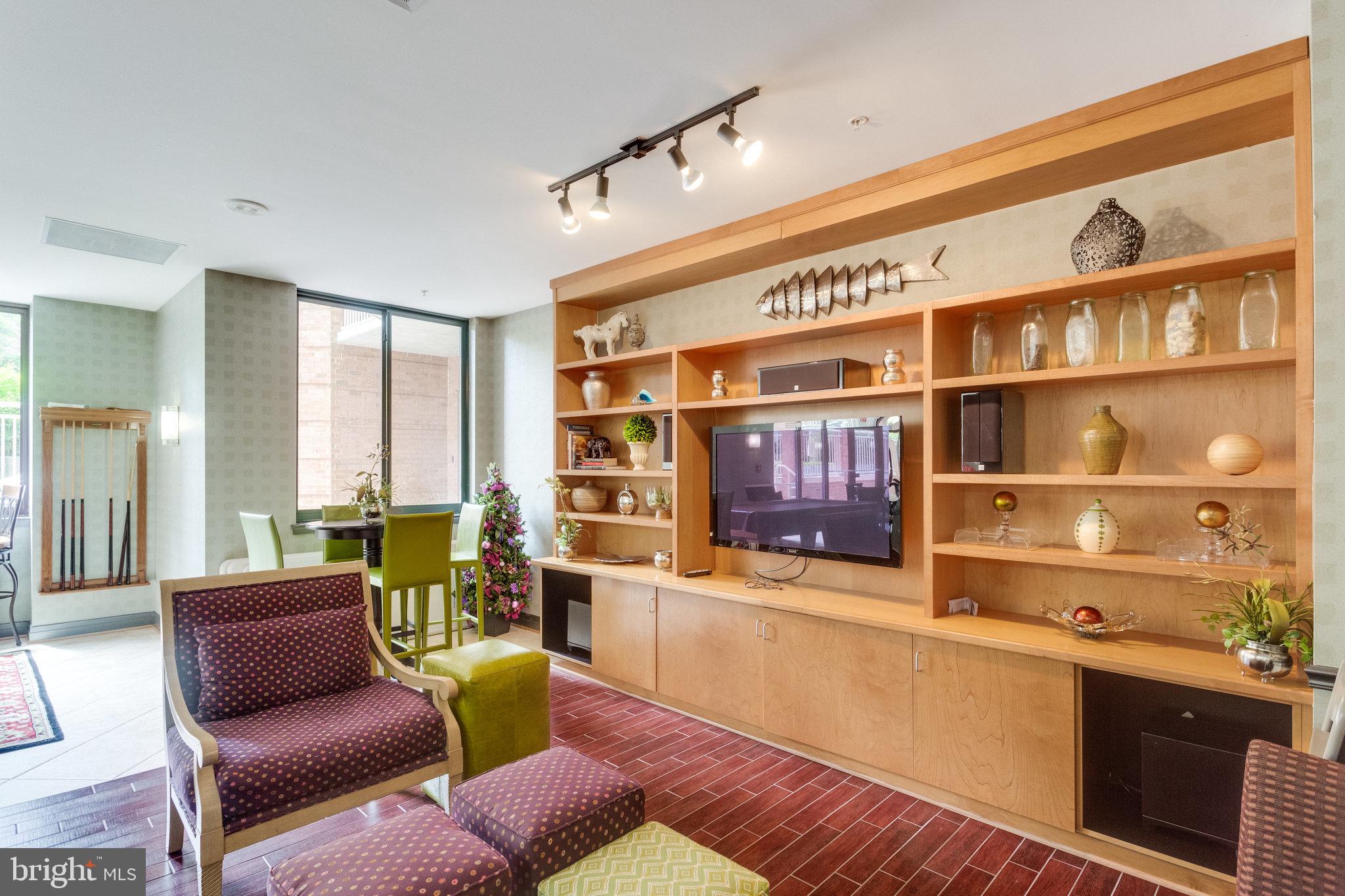 CLARENDON - Residential