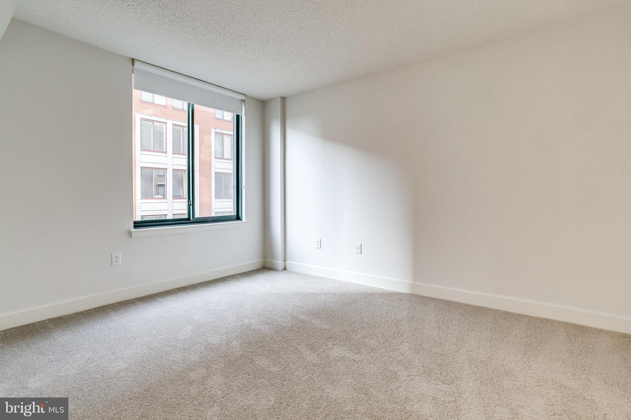 CLARENDON - Residential