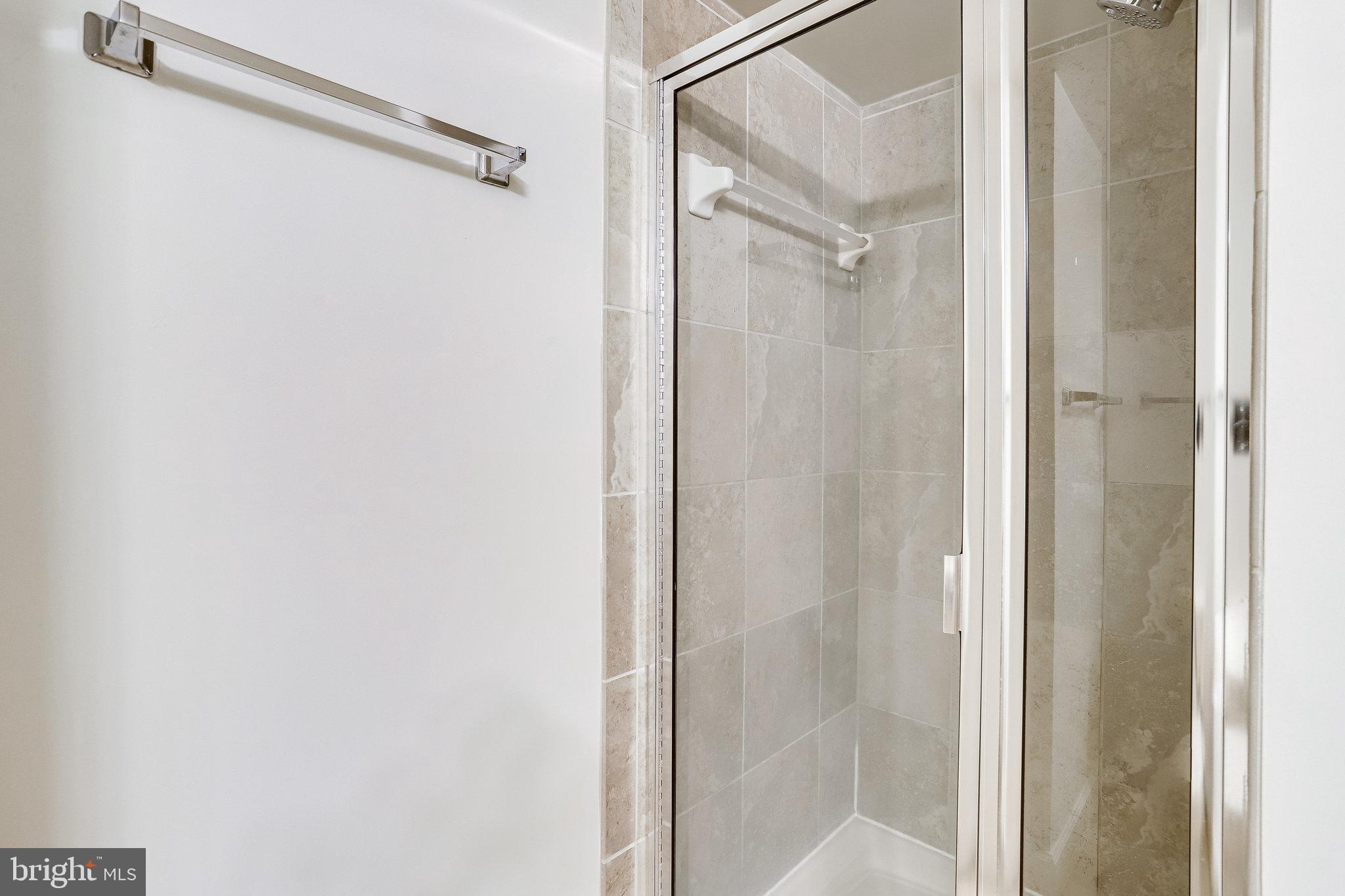 CLARENDON - Residential