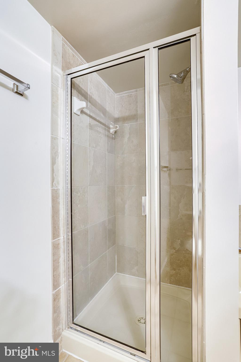 CLARENDON - Residential