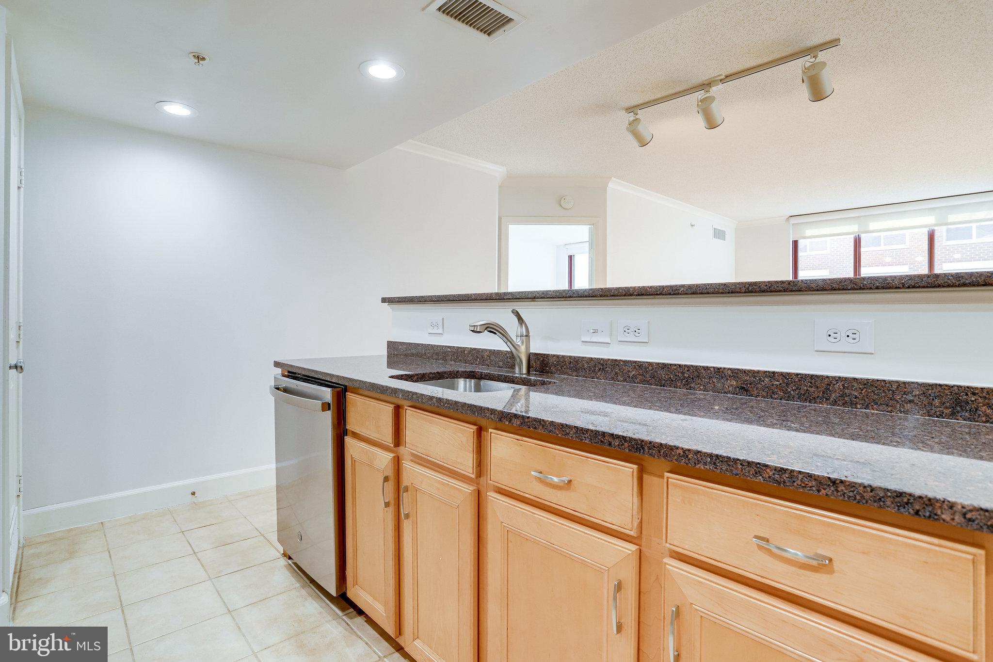 CLARENDON - Residential