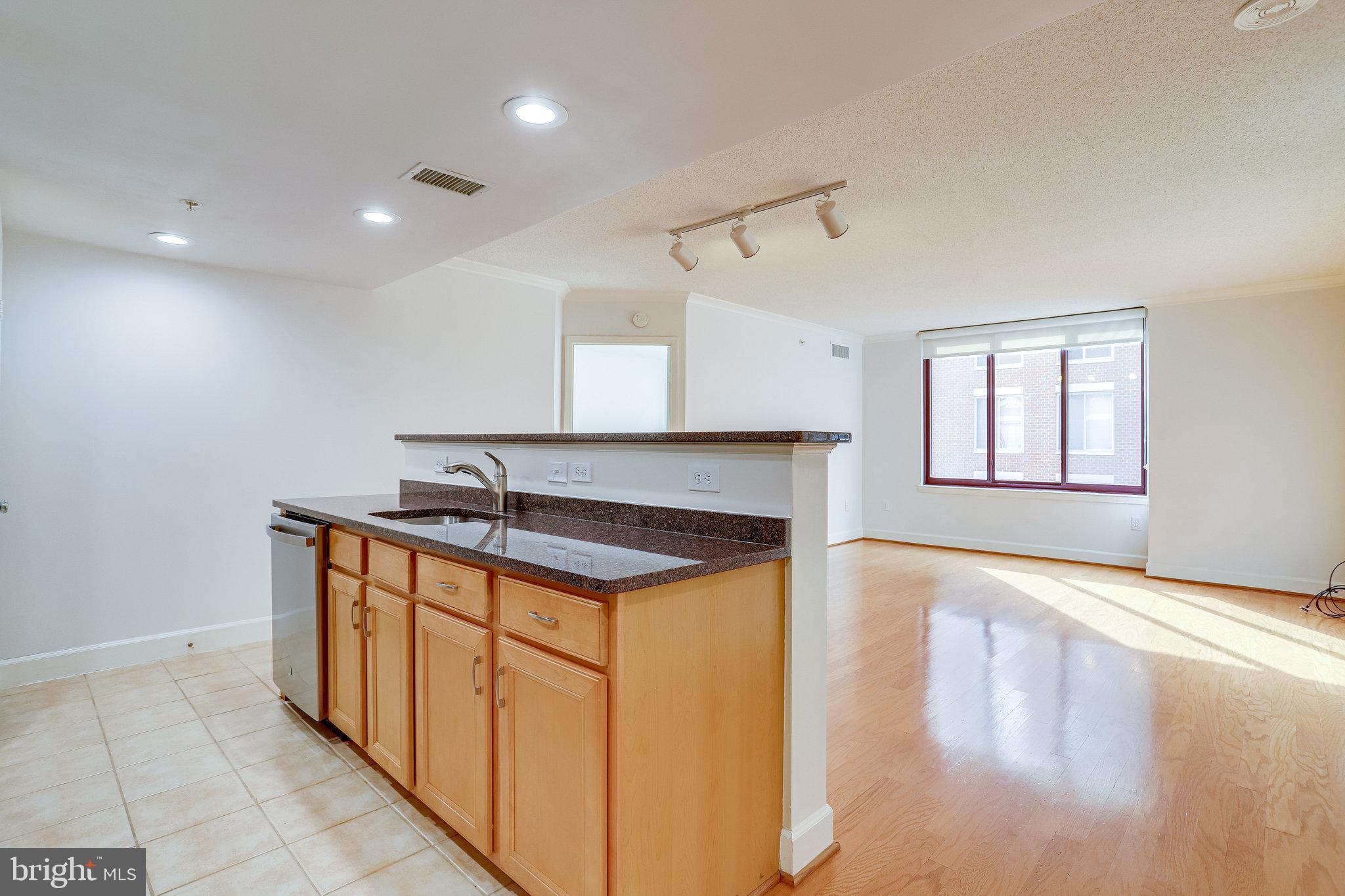 CLARENDON - Residential