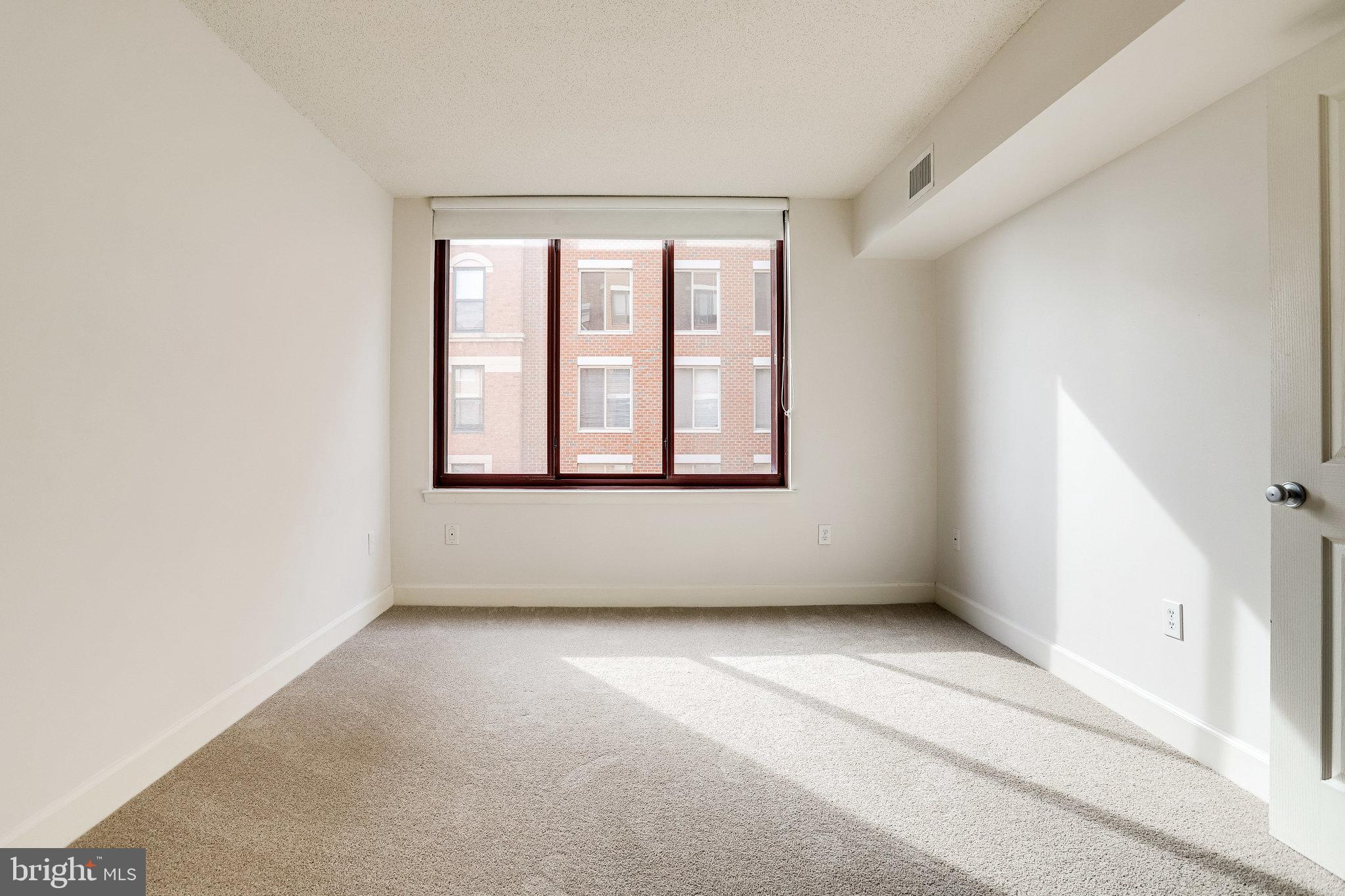 CLARENDON - Residential