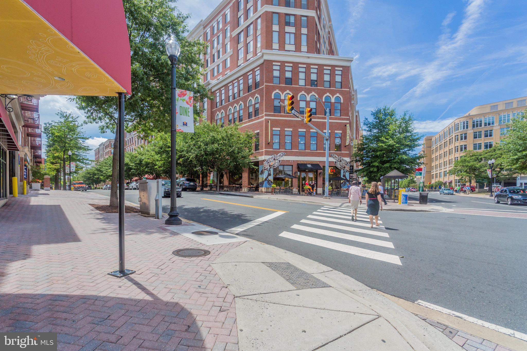 CLARENDON - Residential