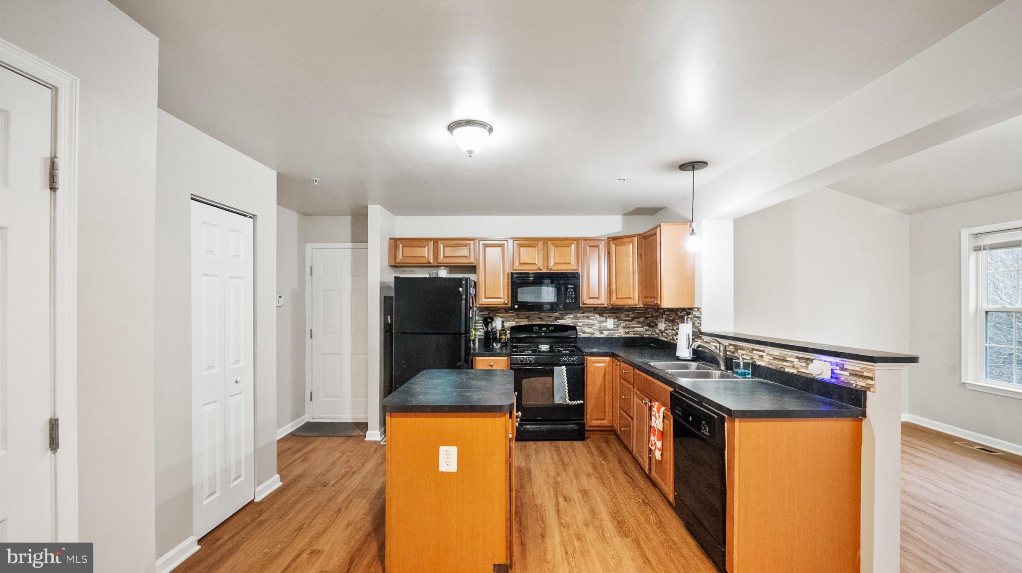 BRANDYWINE CROSSING - Residential Lease