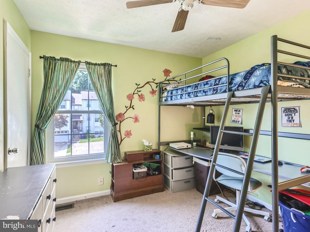 SOUTH HAMPTON - Residential