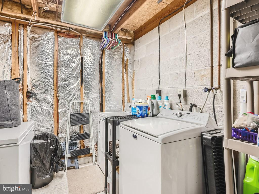 SOUTH HAMPTON - Residential