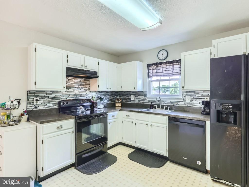 SOUTH HAMPTON - Residential