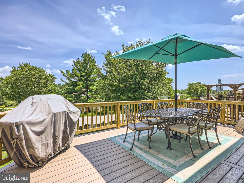 SOUTH HAMPTON - Residential