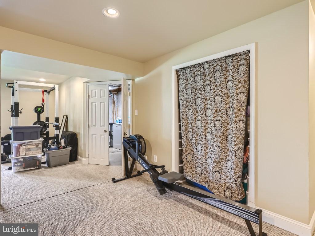 SOUTH HAMPTON - Residential