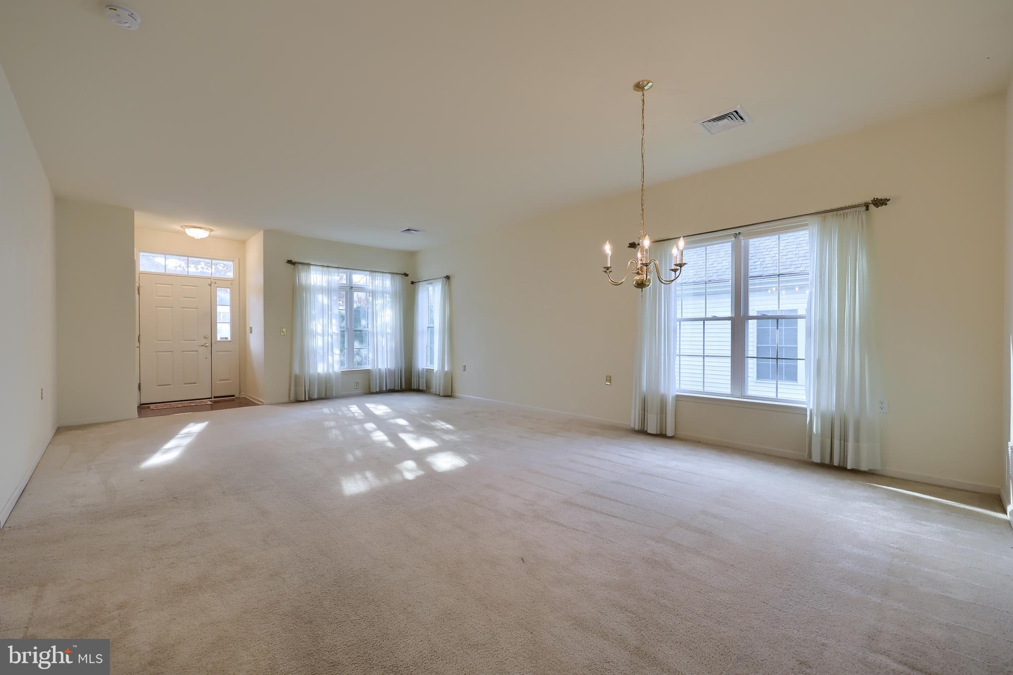 VILLAGE GRANDE - Residential