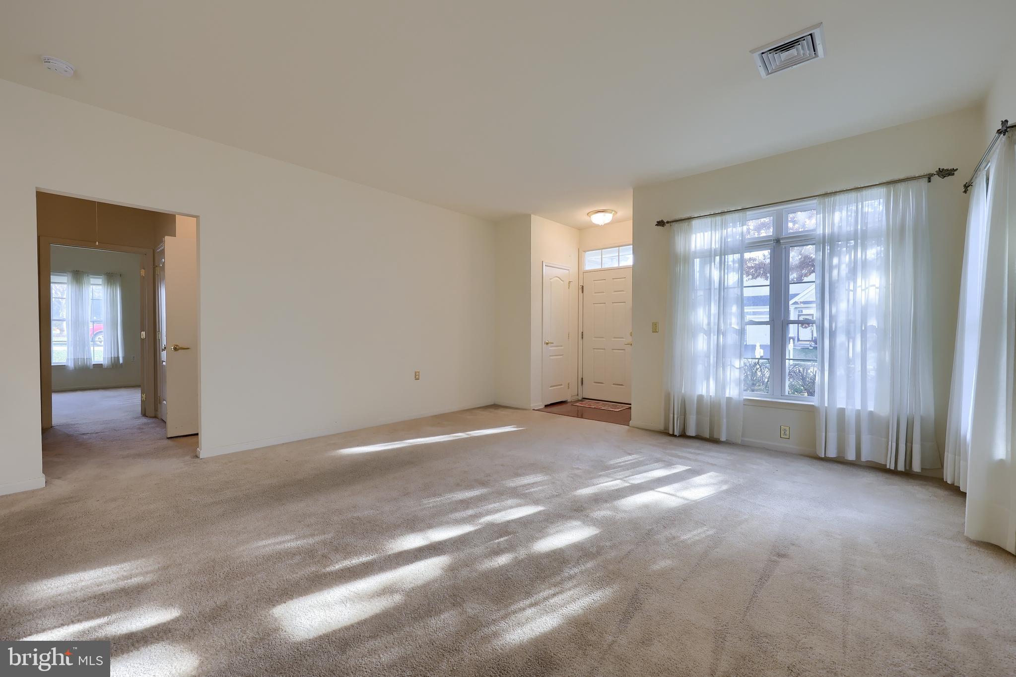 VILLAGE GRANDE - Residential