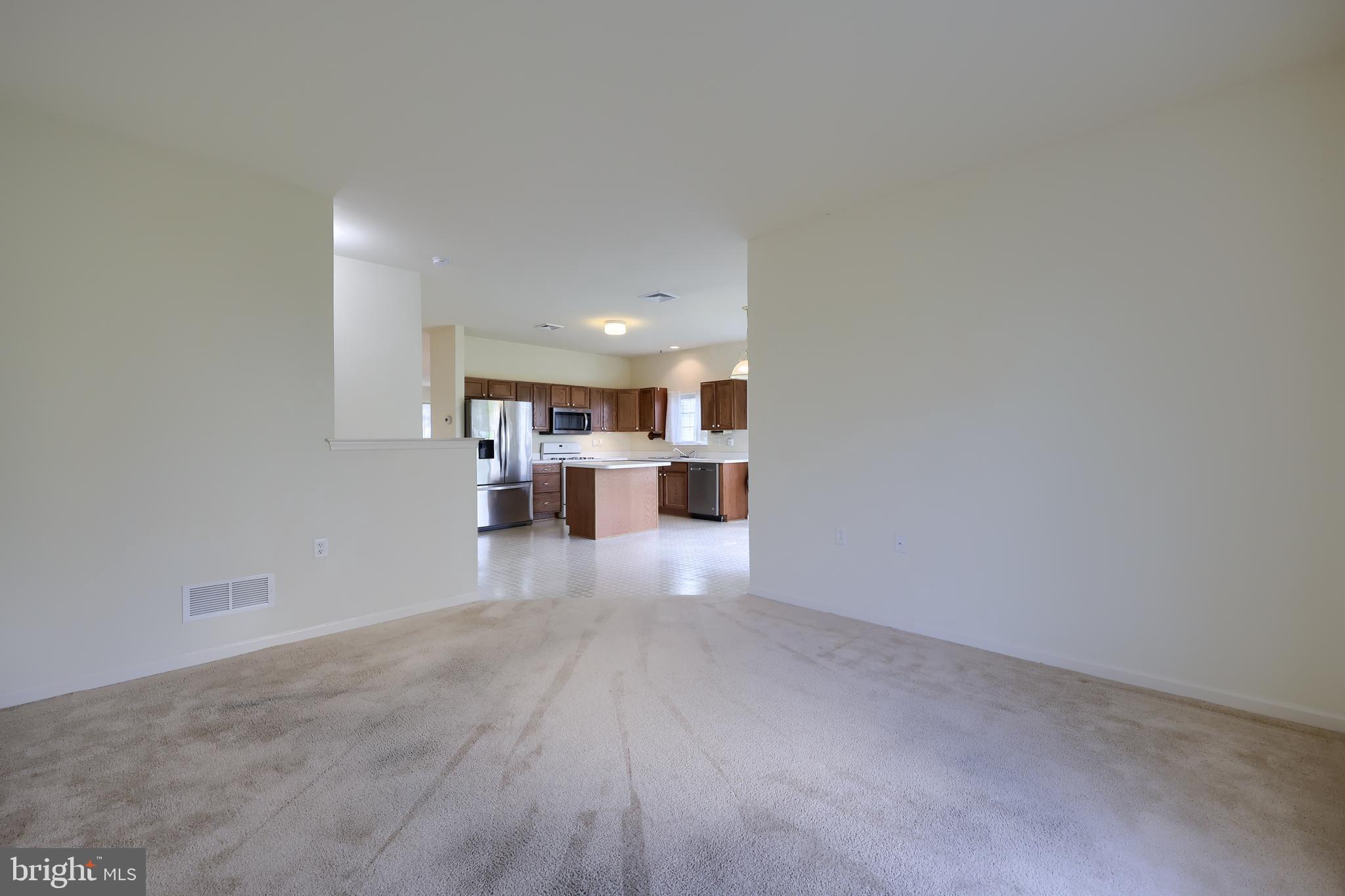 VILLAGE GRANDE - Residential