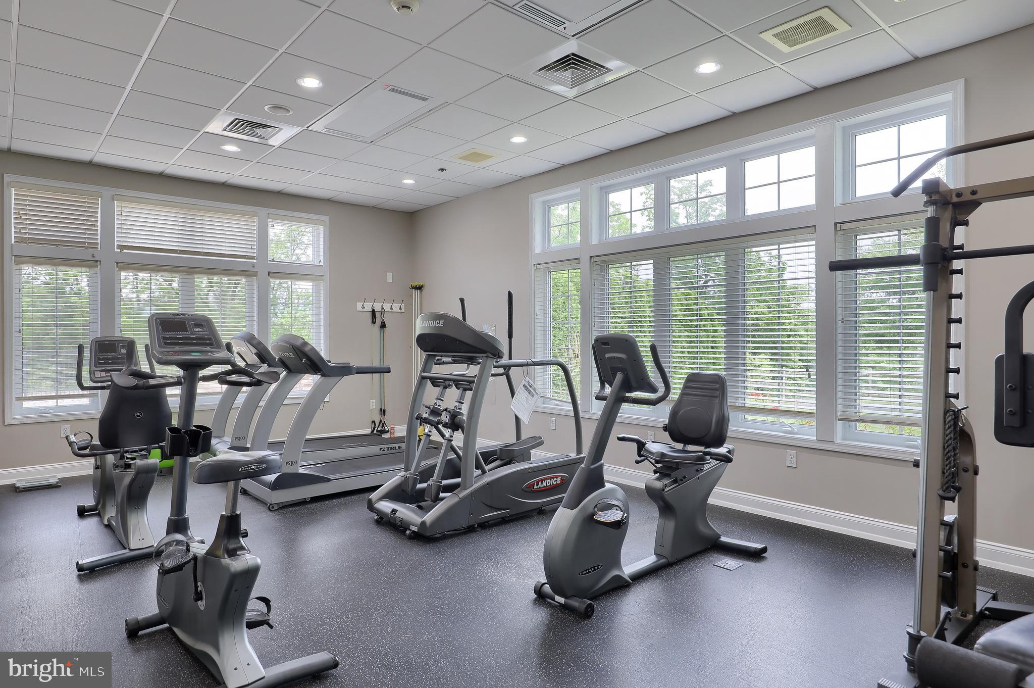 VILLAGE GRANDE - Residential