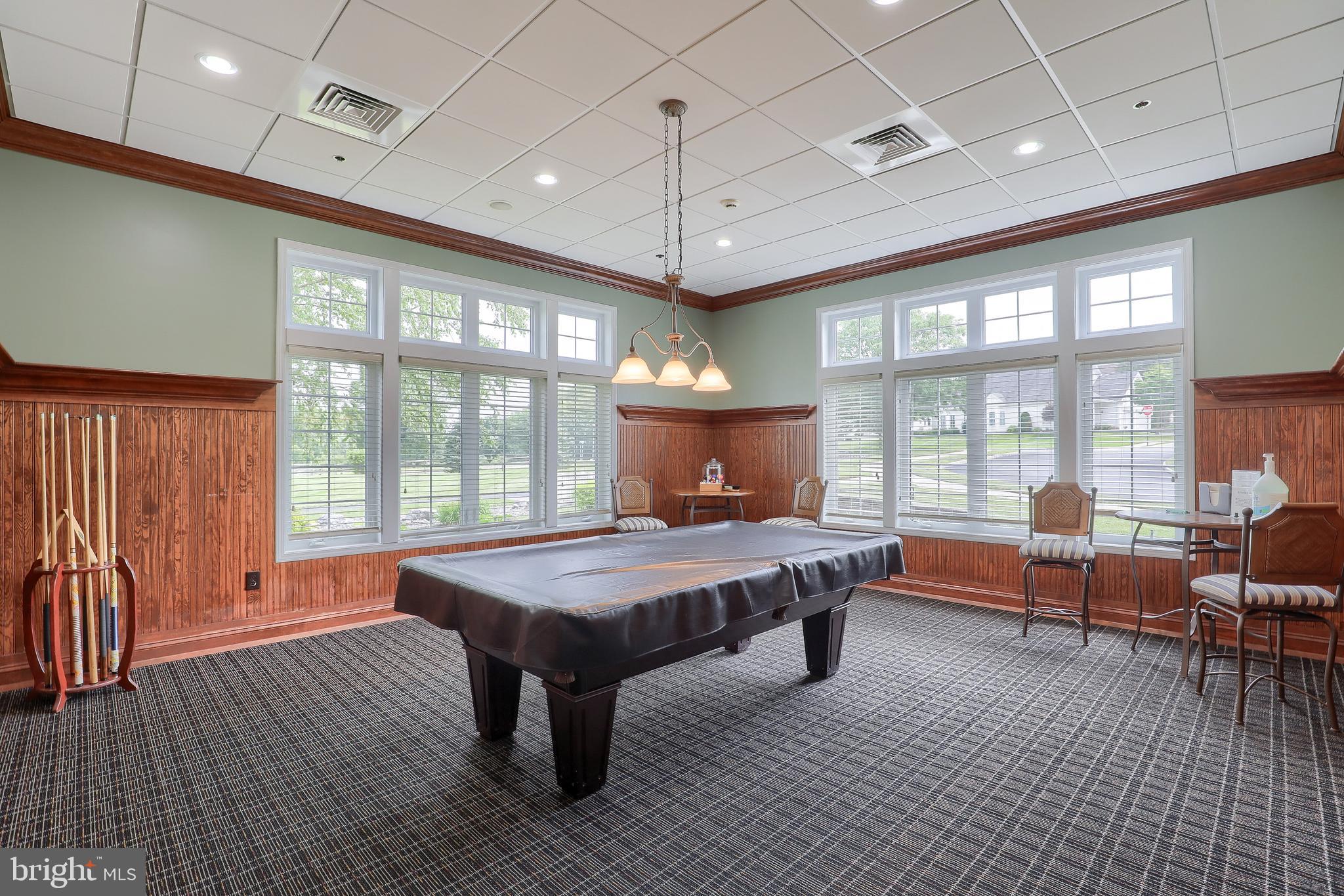 VILLAGE GRANDE - Residential