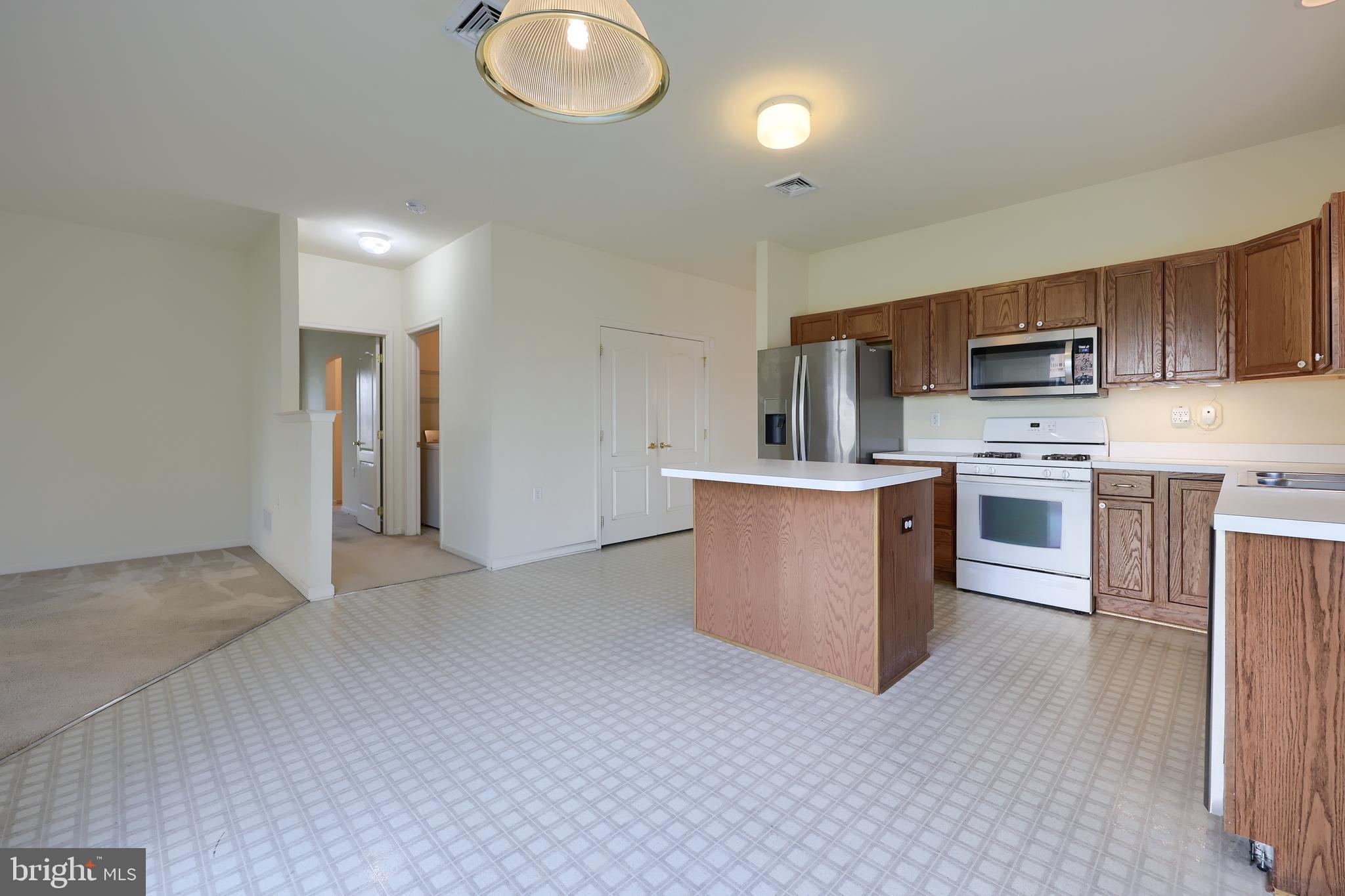 VILLAGE GRANDE - Residential