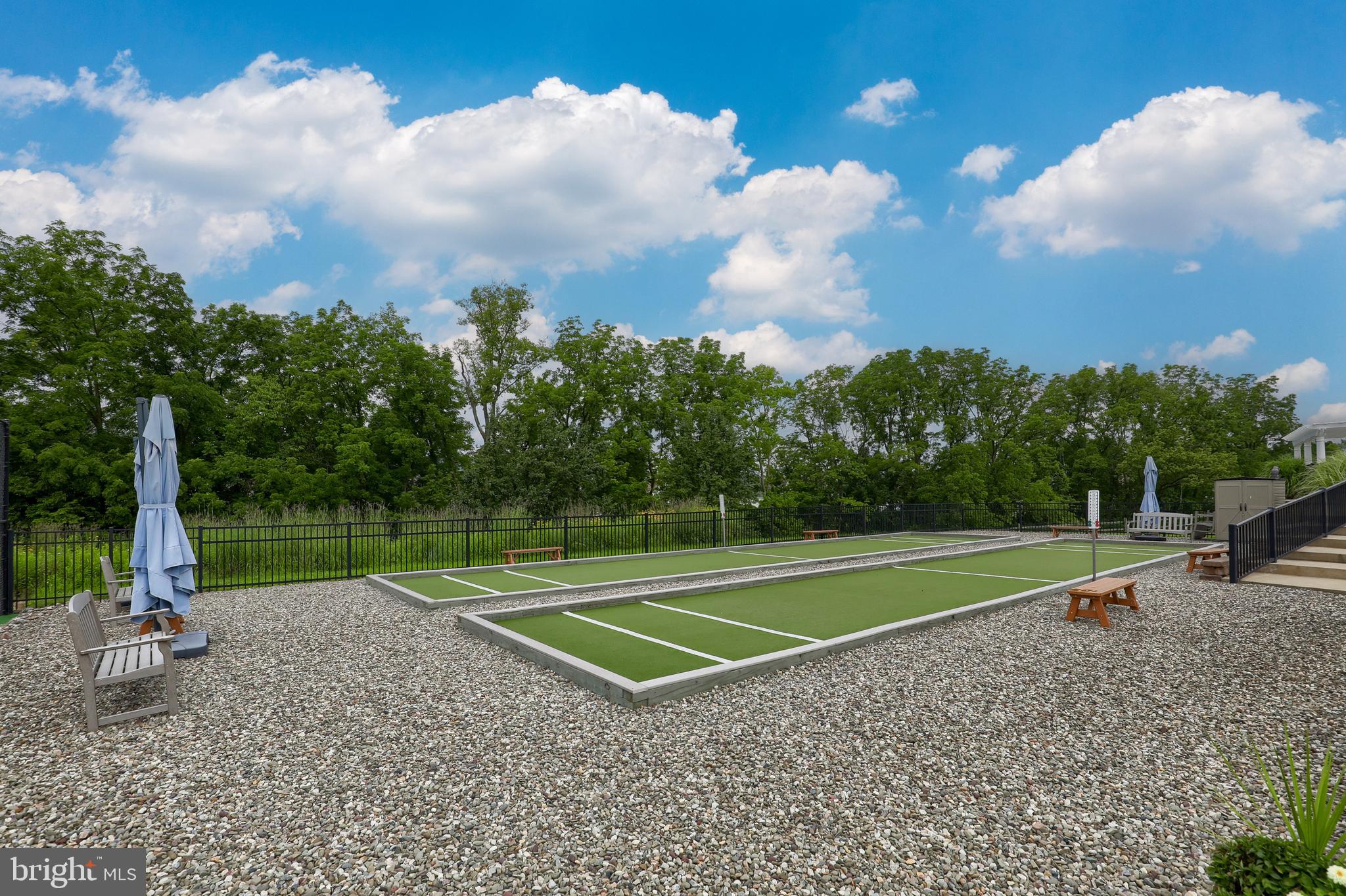 VILLAGE GRANDE - Residential