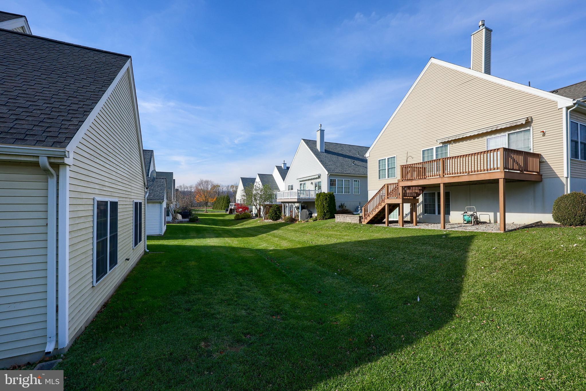 VILLAGE GRANDE - Residential