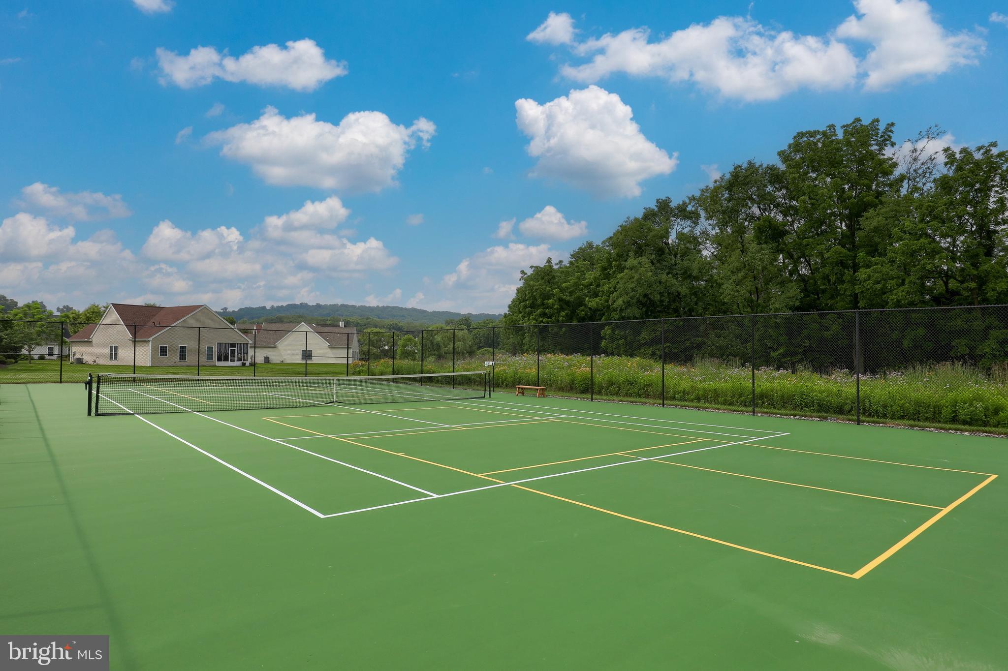 VILLAGE GRANDE - Residential