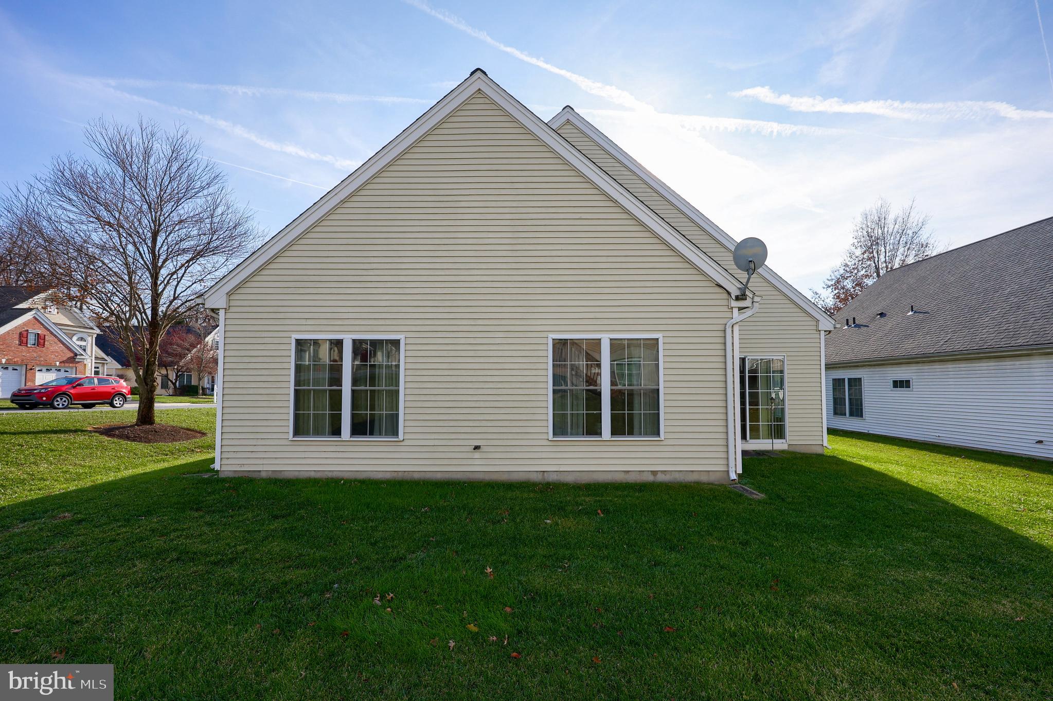 VILLAGE GRANDE - Residential