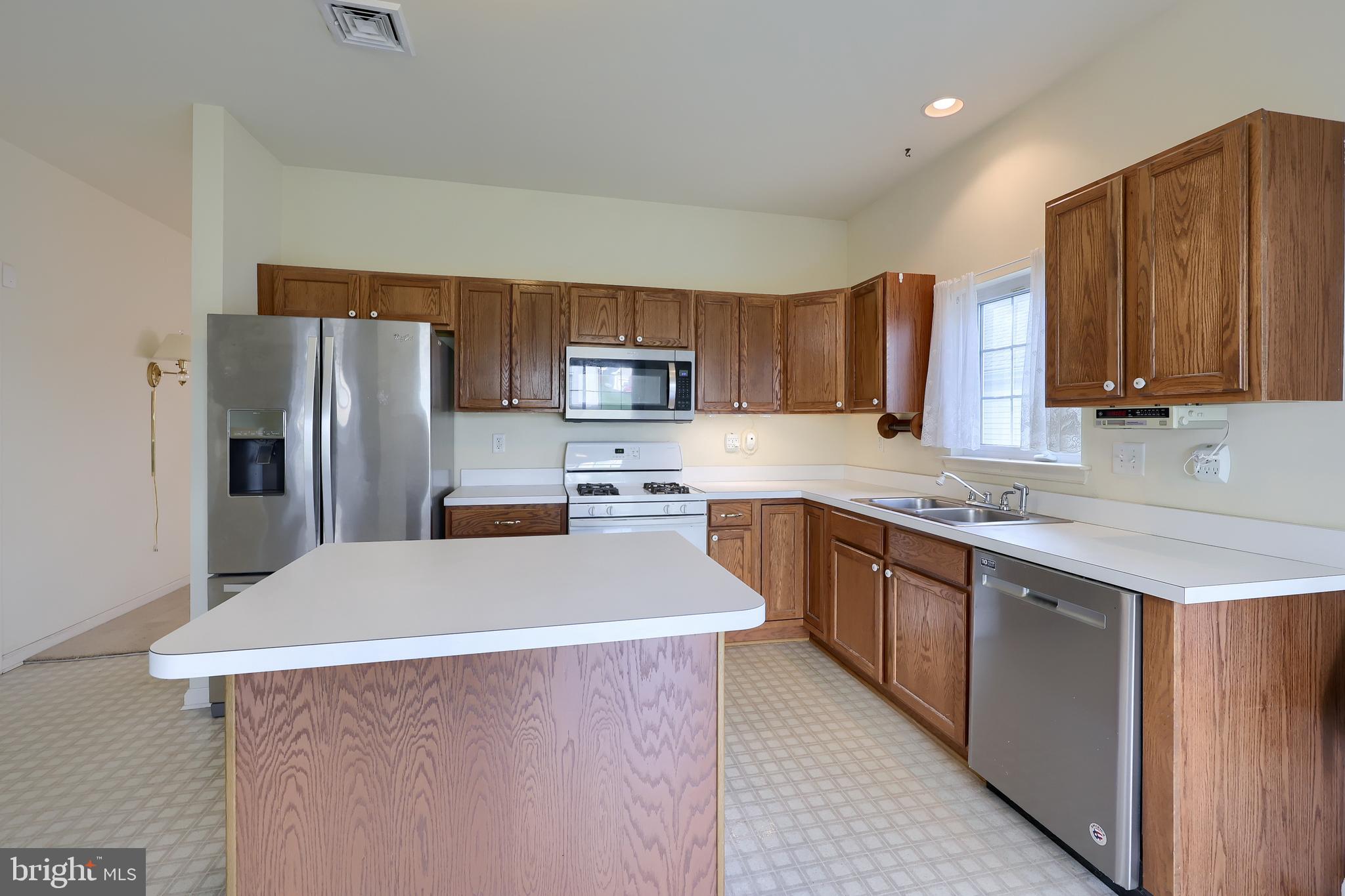 VILLAGE GRANDE - Residential