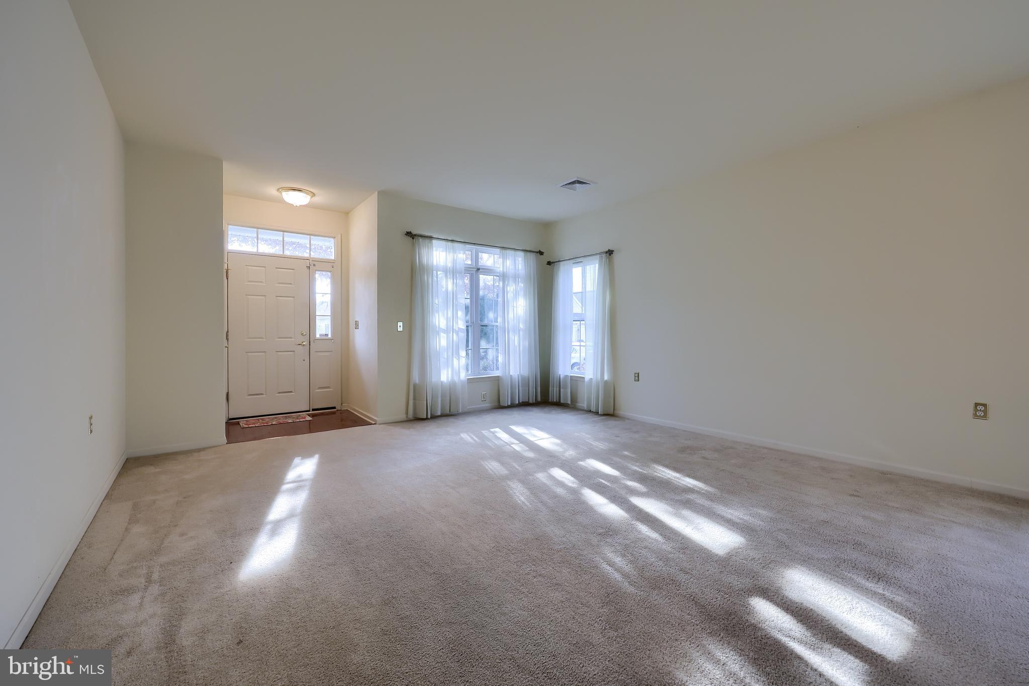 VILLAGE GRANDE - Residential