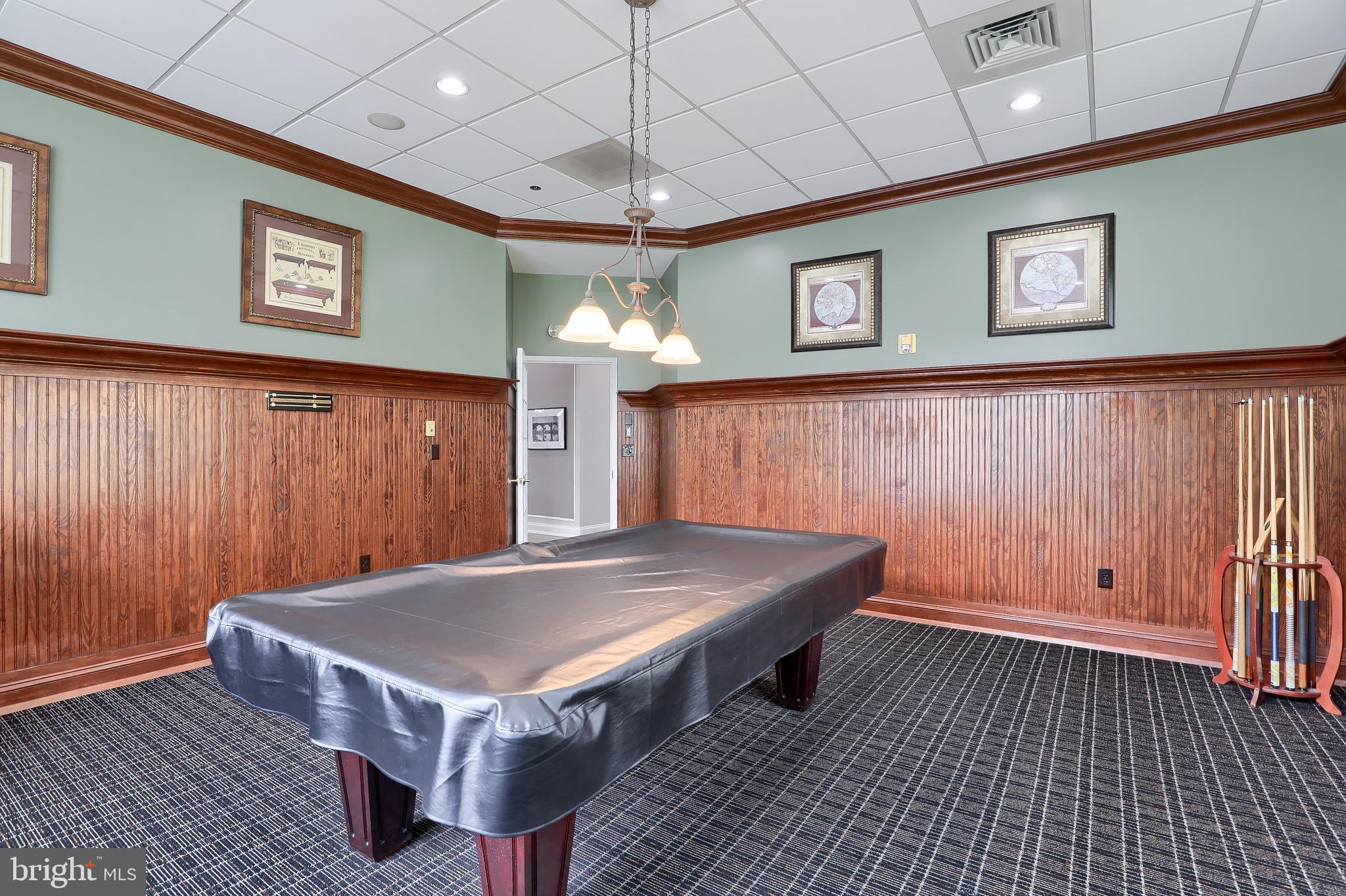 VILLAGE GRANDE - Residential