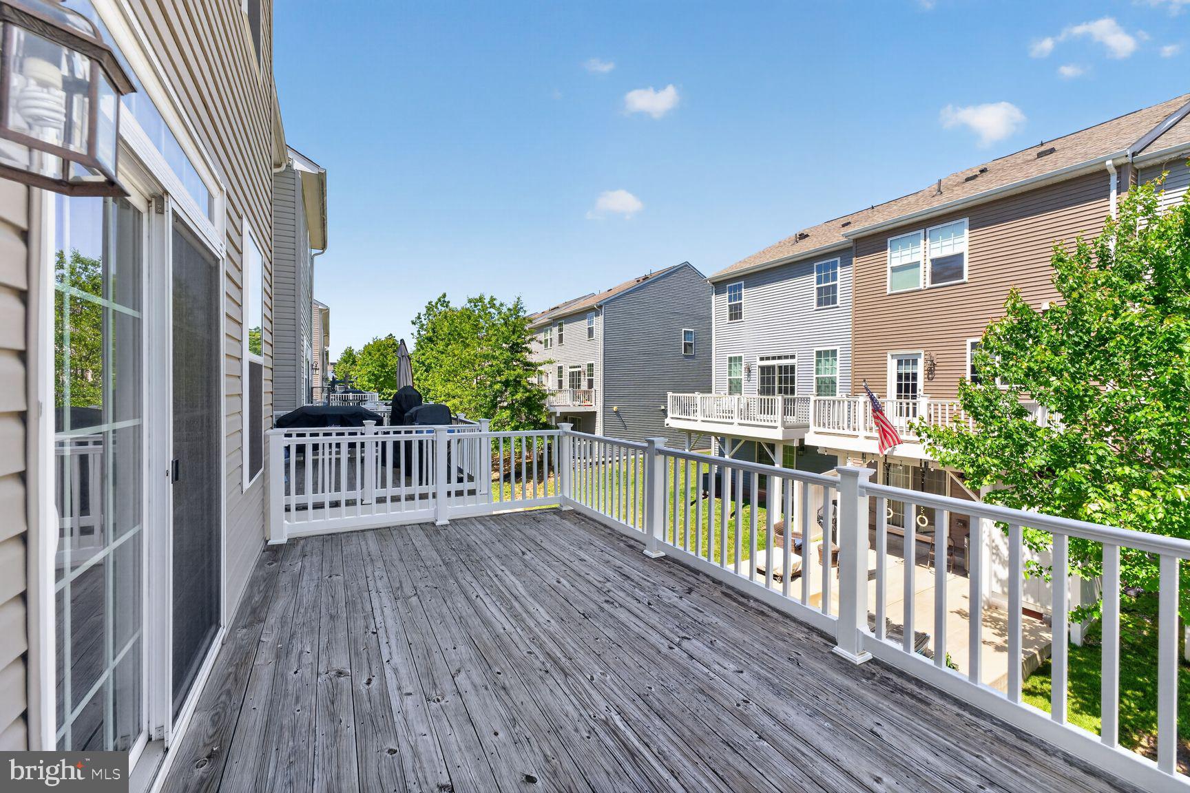BRADLEY SQUARE - Residential