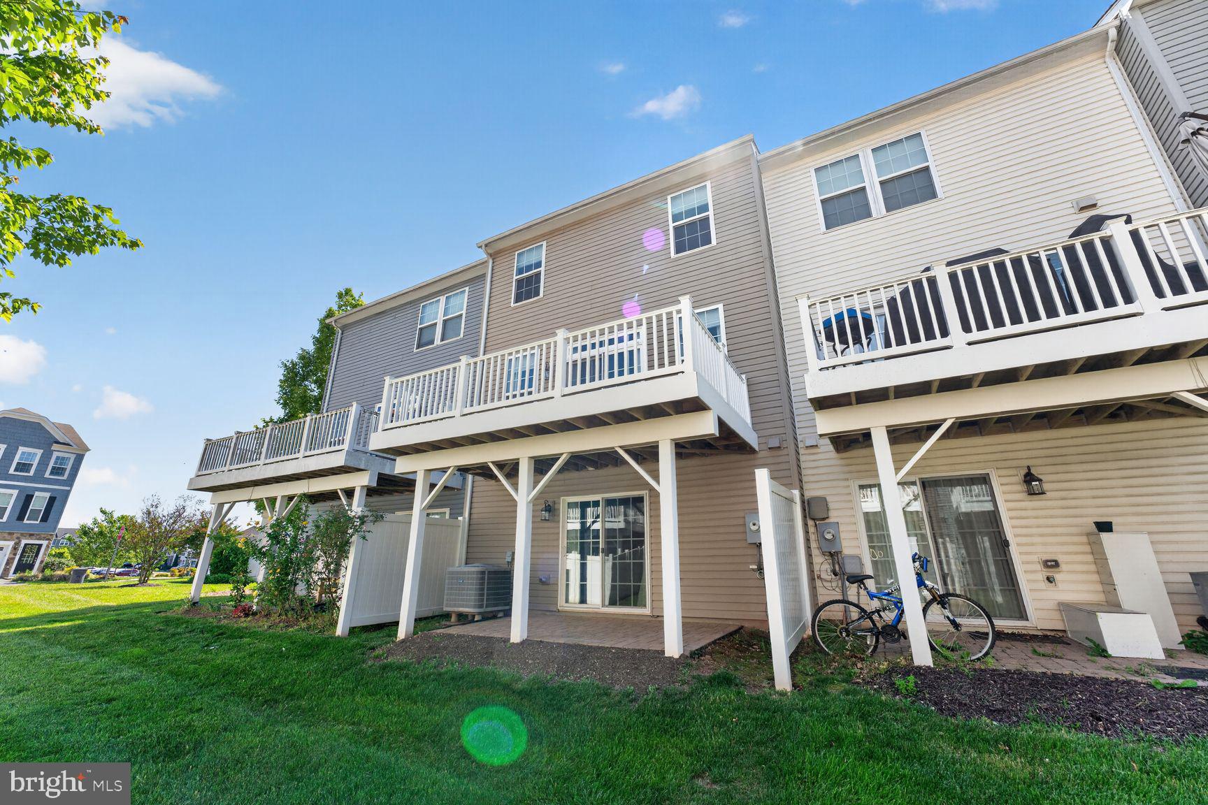 BRADLEY SQUARE - Residential