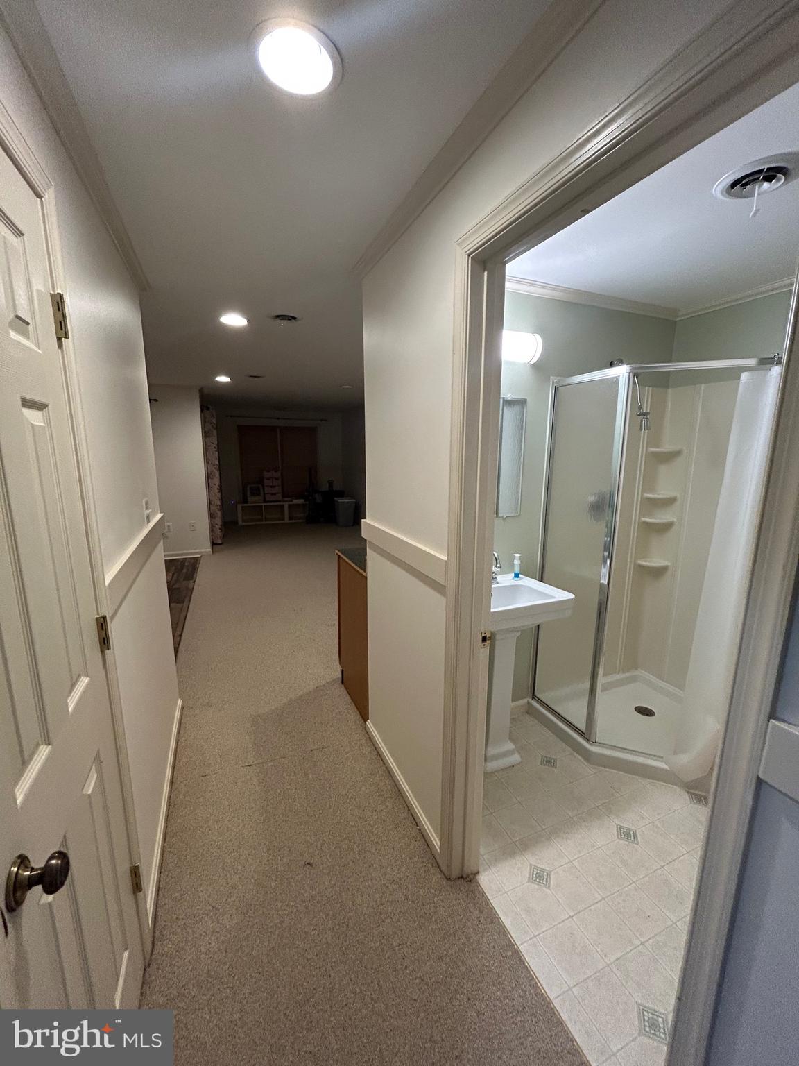 SEVEN OAKS - Residential Lease