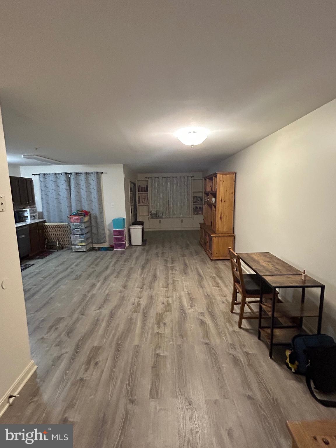 SEVEN OAKS - Residential Lease