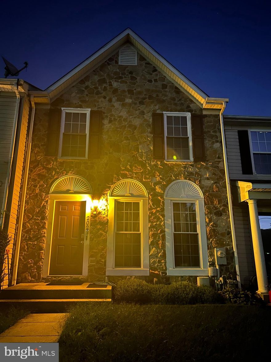 Welcome home to this 3 level townhome in sought after Seven Oaks Community. Cozy modern feel throughout the home.
Requirements 620+ credit score, Income $100,800 and excellent rental history required.

All Chances Are Realty residents are enrolled in the Resident Benefits Package (RBP) for $40.00/month
which includes liability insurance, credit building to help boost the resident’s credit score with timely rent
payments, HVAC air filter delivery (for applicable properties), move-in concierge service making utility
connection and home service setup a breeze during your move-in, our best-in-class resident rewards
program, and much more! More details upon application