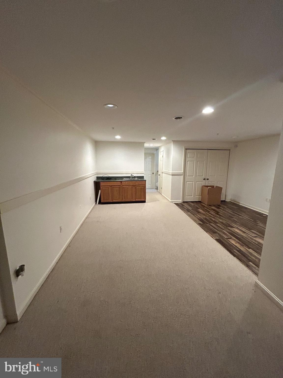 SEVEN OAKS - Residential Lease