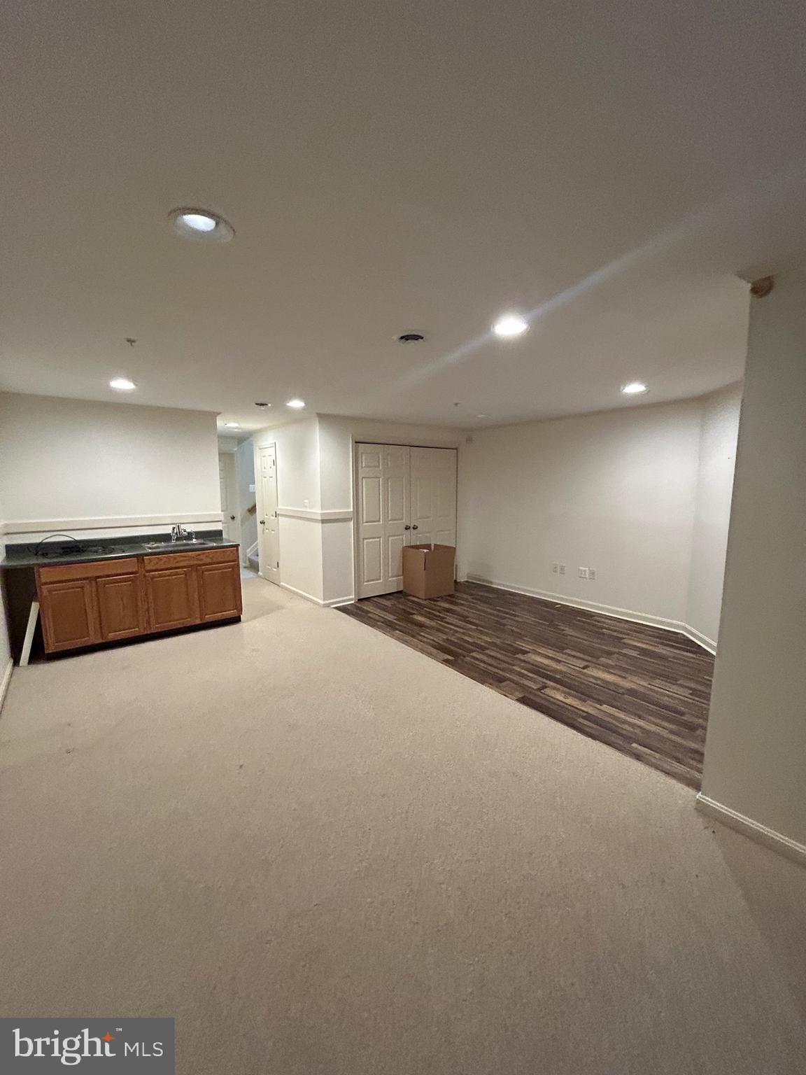 SEVEN OAKS - Residential Lease