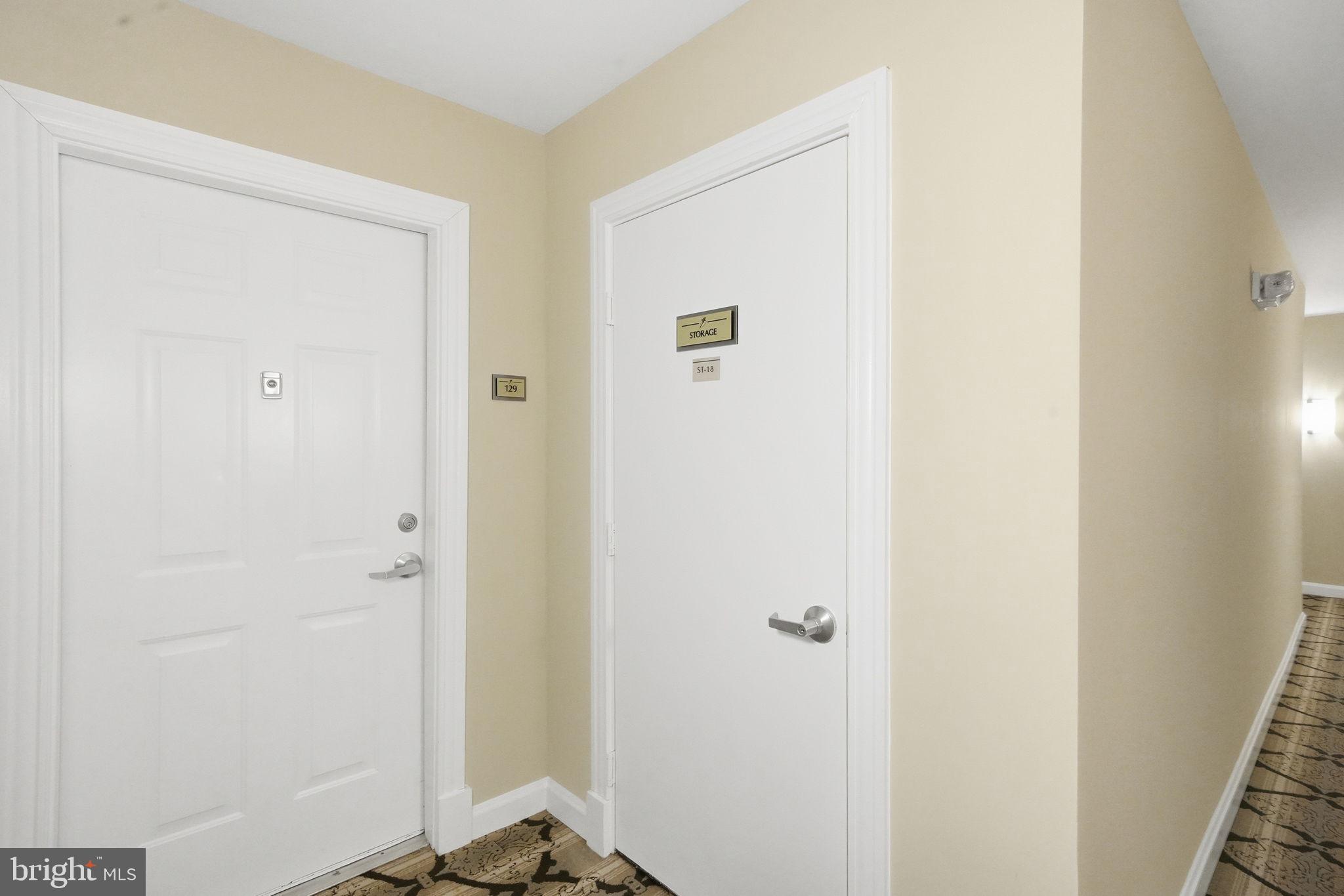 SAVOY AT RESTON TOWN CENTER - Residential