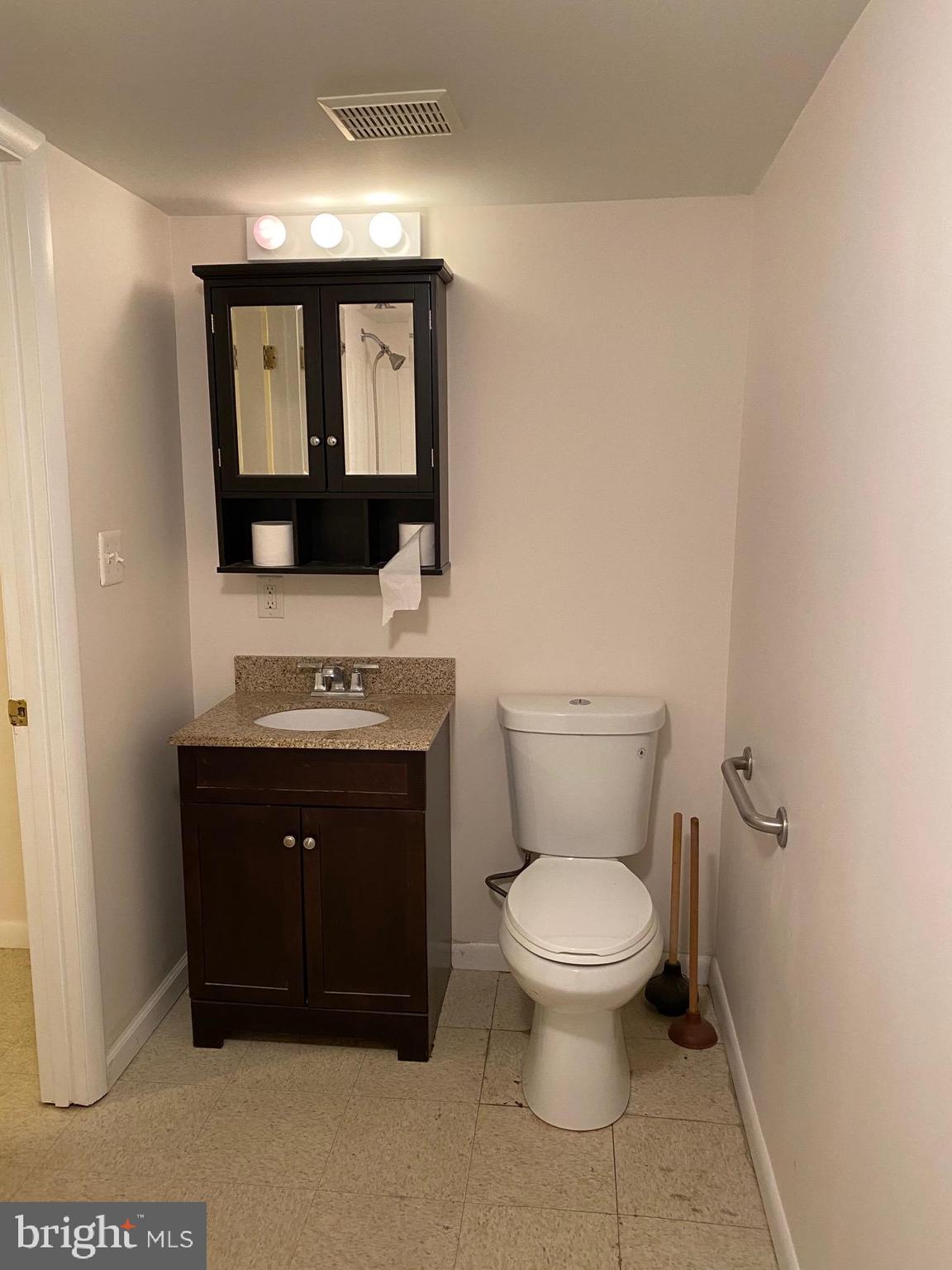 NORTH POINT VILLAGE - Residential Lease