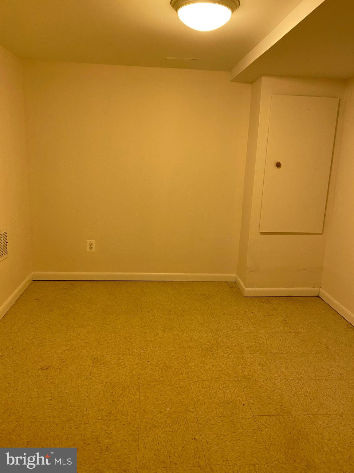 NORTH POINT VILLAGE - Residential Lease