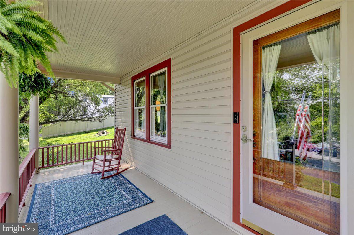 236 SEYFERT DRIVE