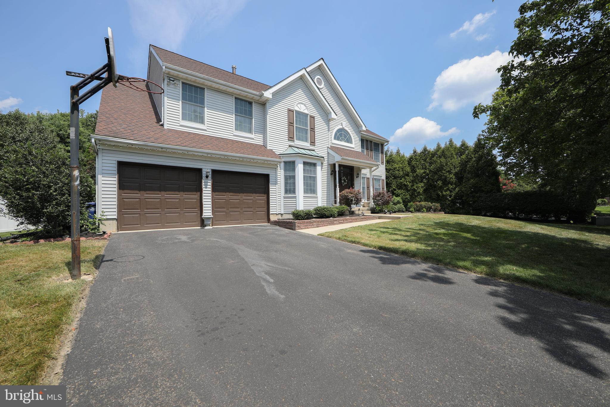 63 BROADACRE DRIVE