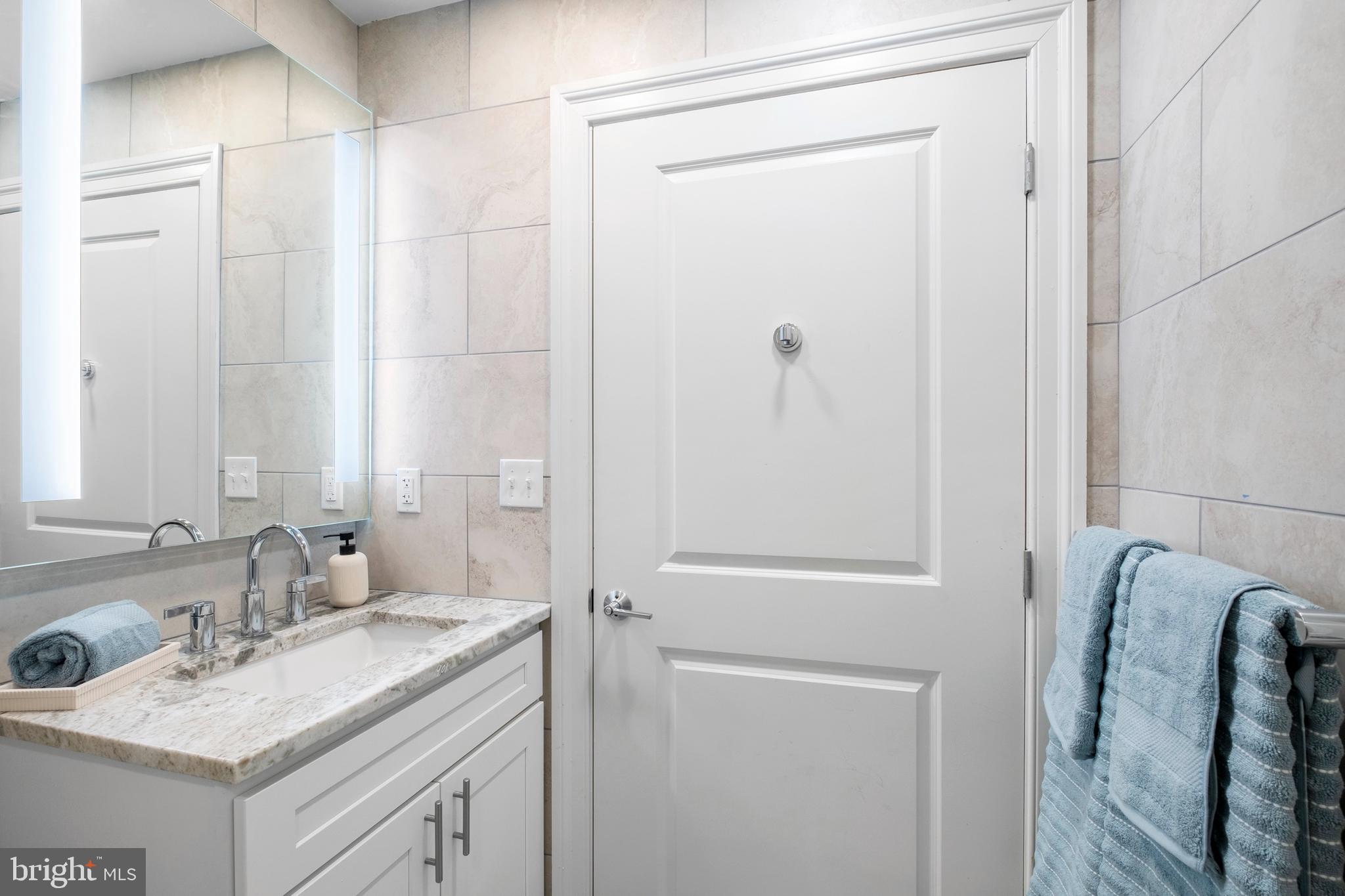 RITTENHOUSE SQUARE - Residential Lease