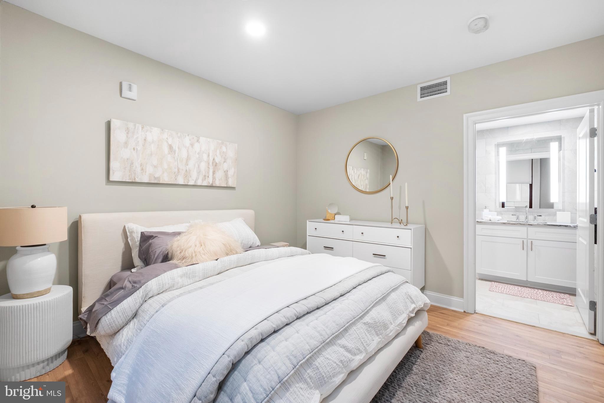 RITTENHOUSE SQUARE - Residential Lease