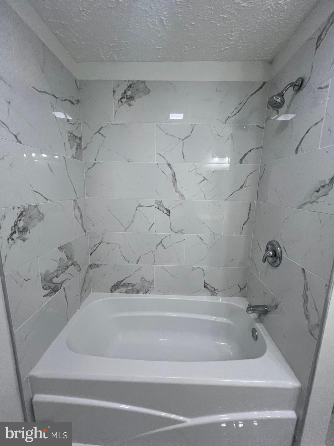 WHITE OAKS - Residential