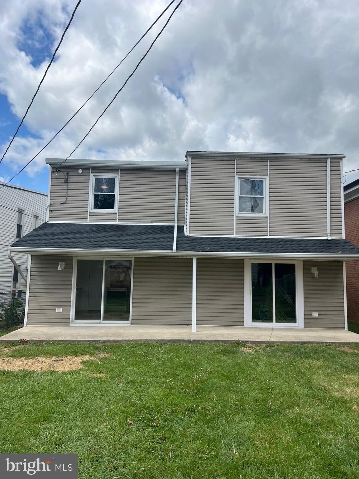 WHITE OAKS - Residential