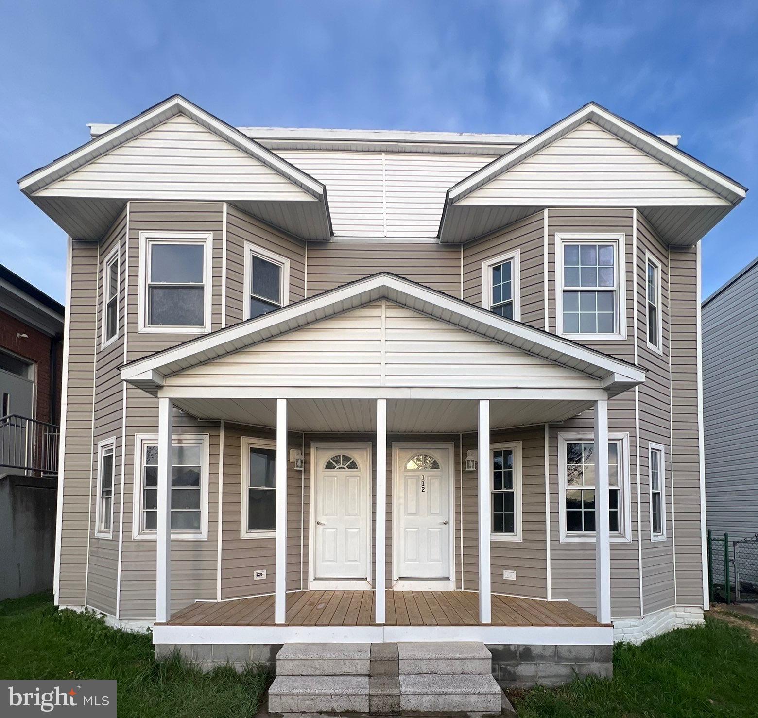 WHITE OAKS - Residential