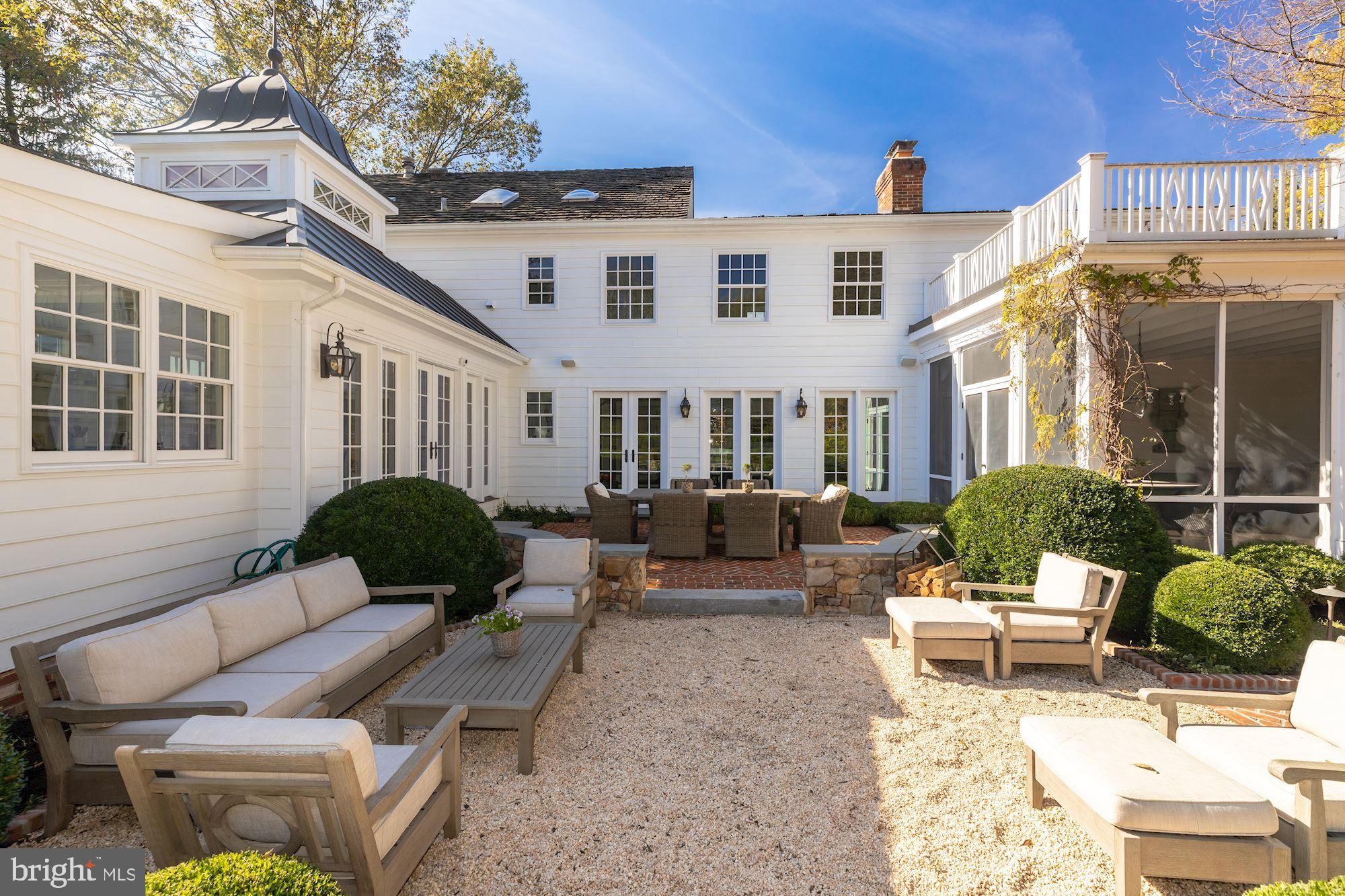 COUNTRYSIDE - Residential