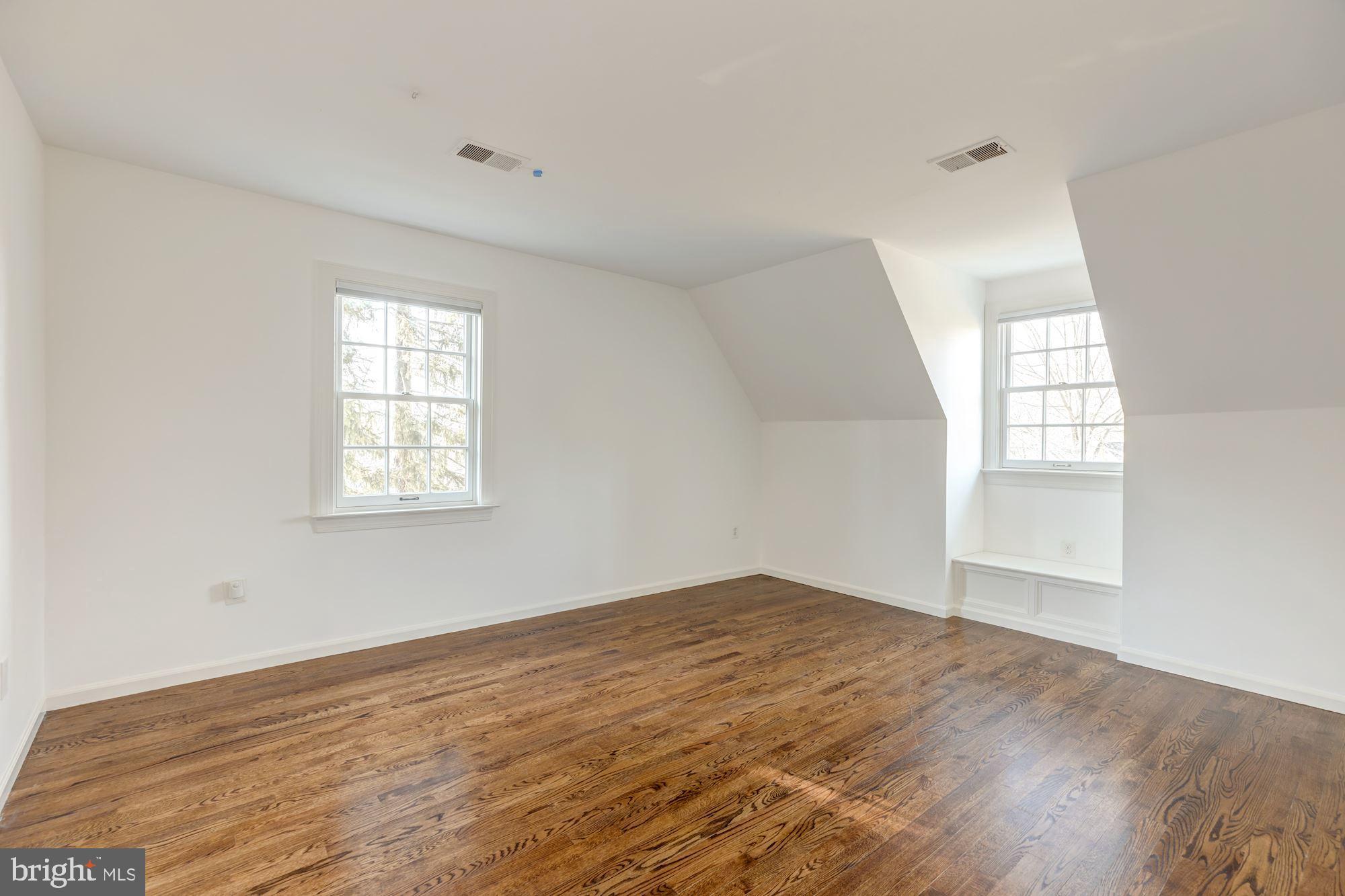 COUNTRYSIDE - Residential