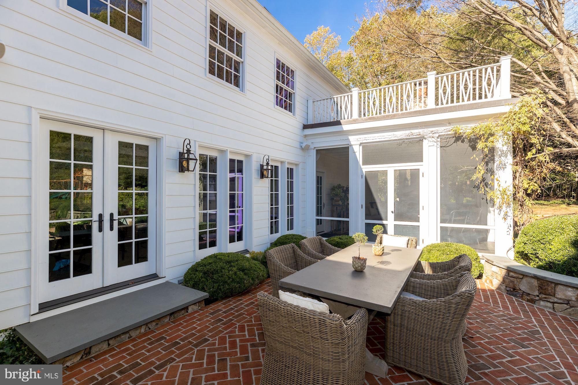 COUNTRYSIDE - Residential