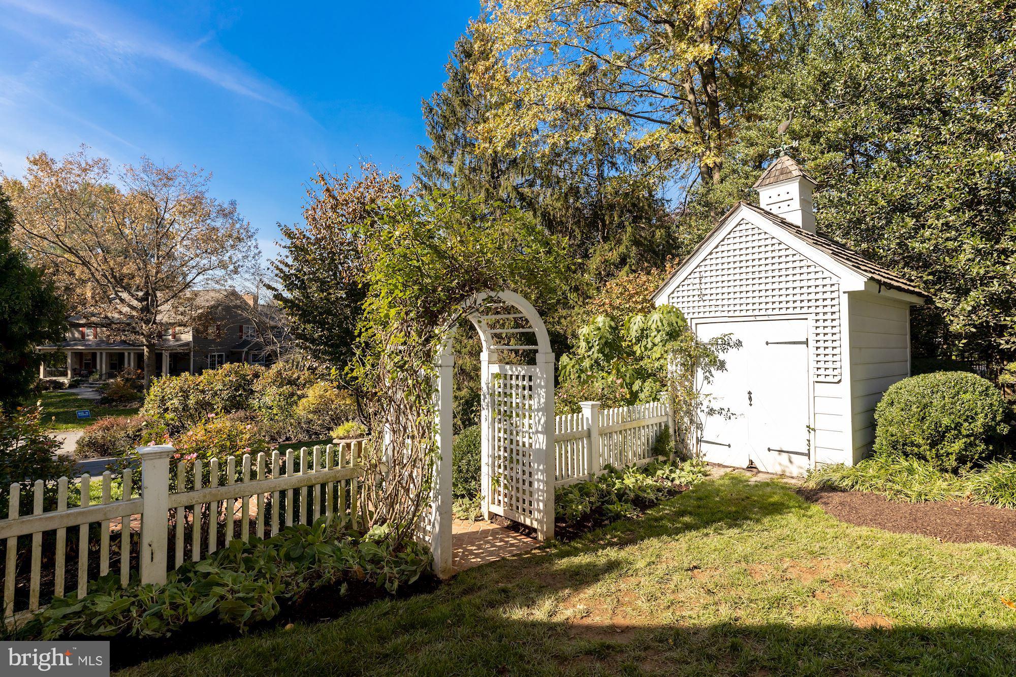 COUNTRYSIDE - Residential